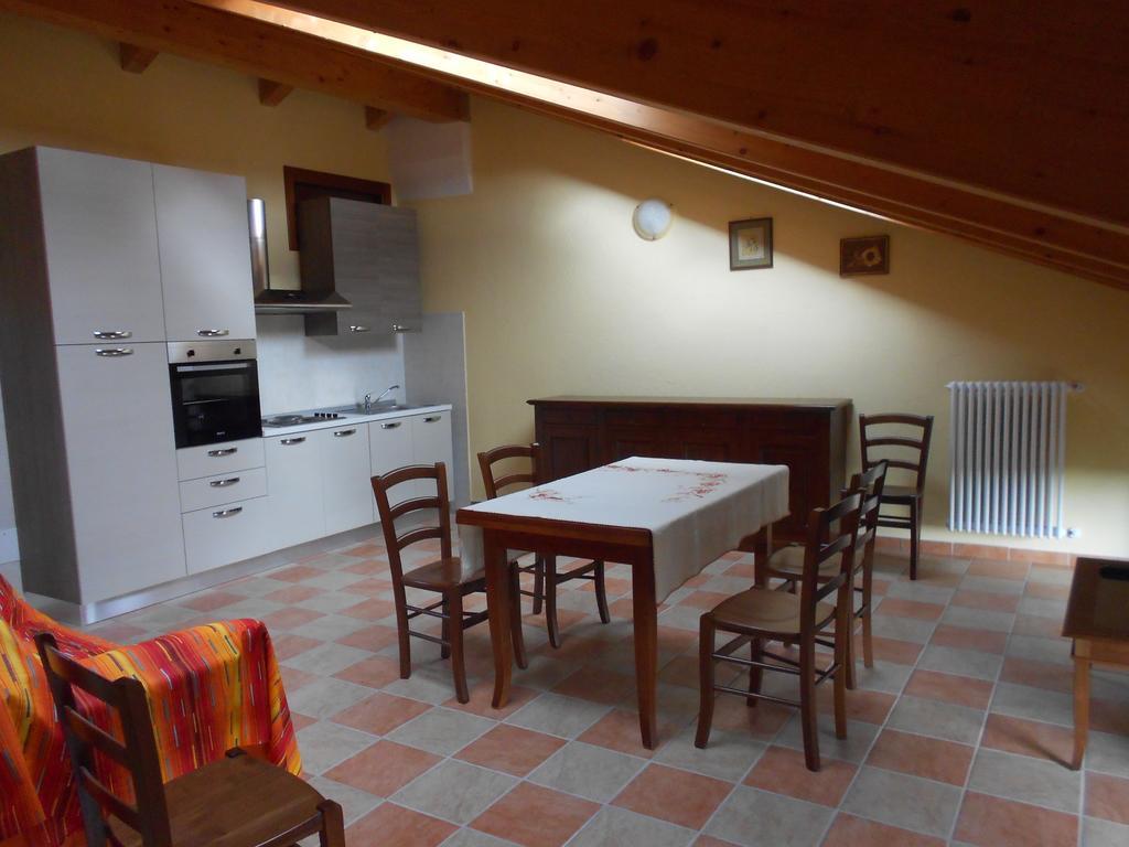 Apartmán Agriturismo Monrabbioso Cereseto Pokoj fotografie