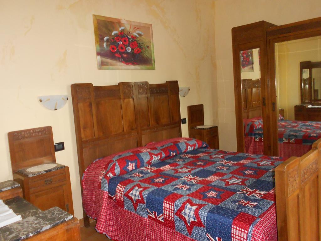 Apartmán Agriturismo Monrabbioso Cereseto Pokoj fotografie