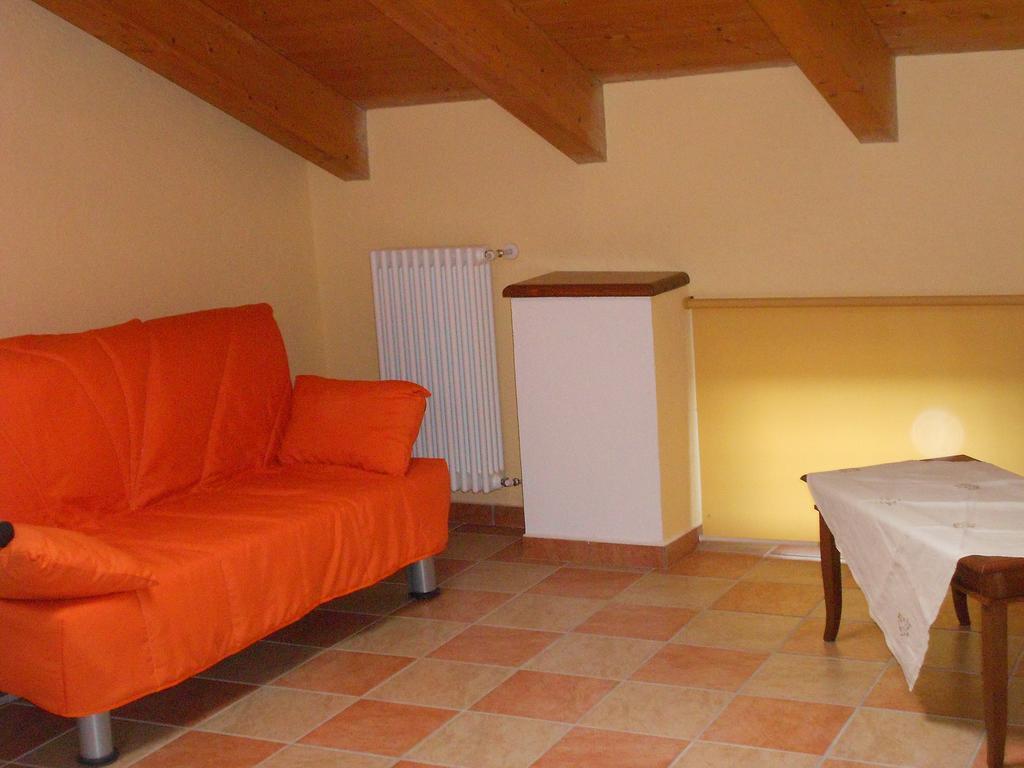 Apartmán Agriturismo Monrabbioso Cereseto Pokoj fotografie